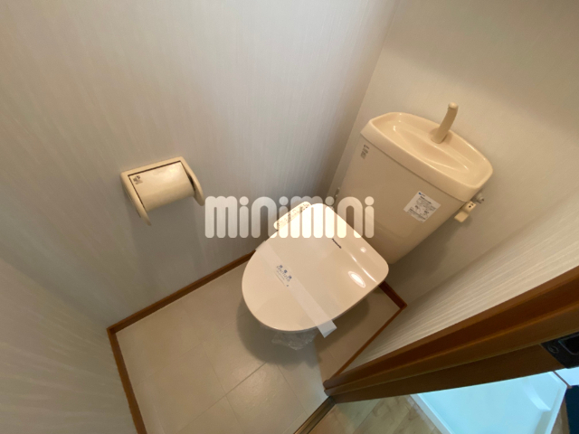 トイレ　ウォシュレット付きです。