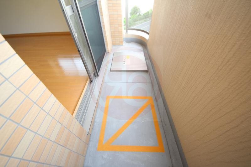 バルコニー　バルコニーからの眺めを楽しみながら食事をしませんか