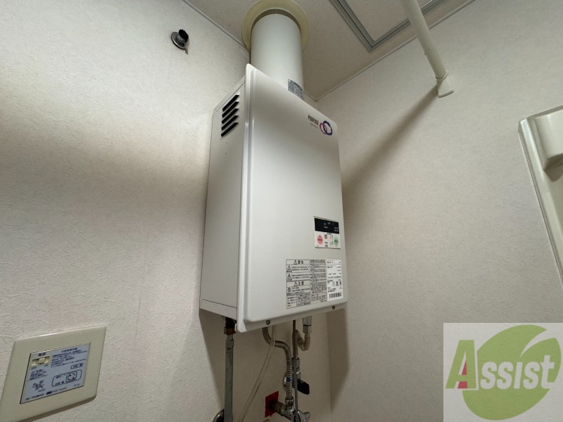 その他設備　給湯器は簡単操作で温度調整ができますよ。