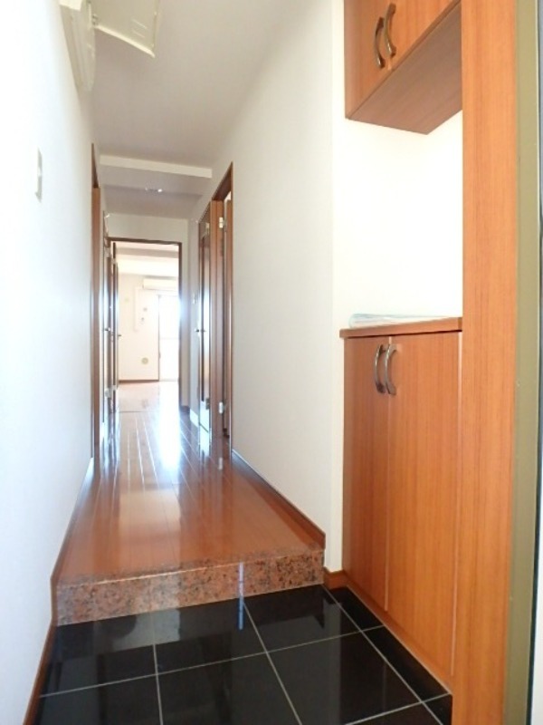 玄関　図面と現状に相違がある場合には現状を優先