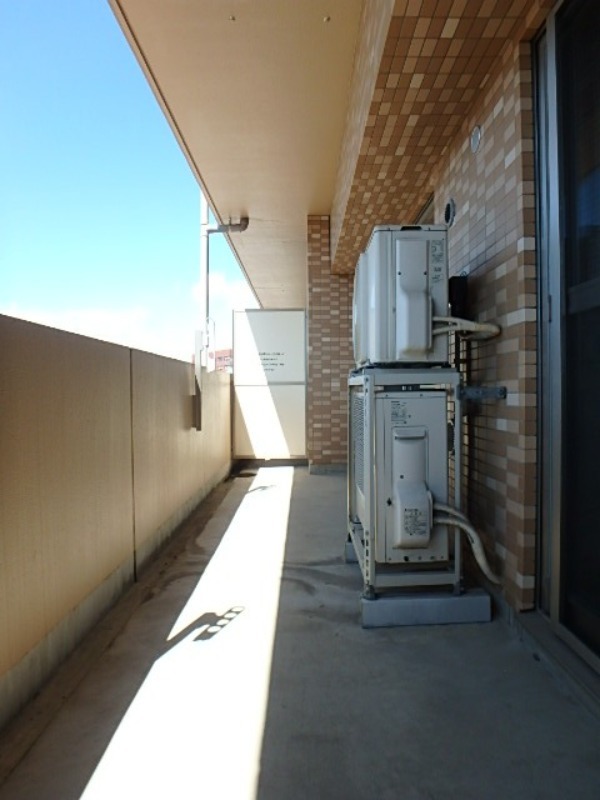 バルコニー　図面と現状に相違がある場合には現状を優先