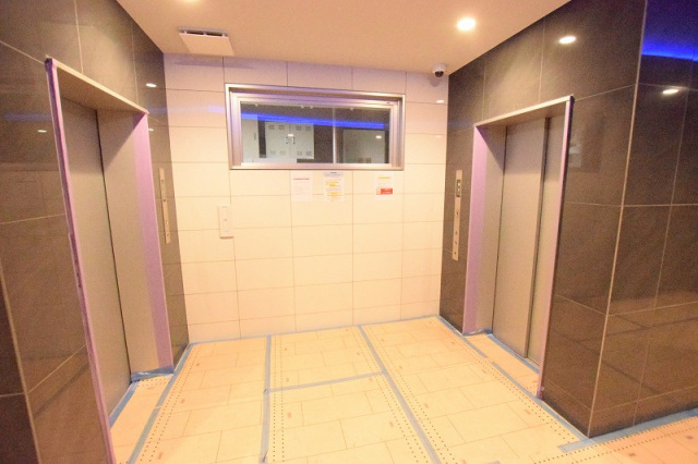 その他設備　エレベーター2台