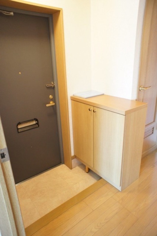 玄関　図面と現状に相違がある場合には現状を優先