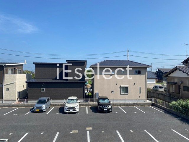 駐車場　敷地内駐車場です！月額3300円です