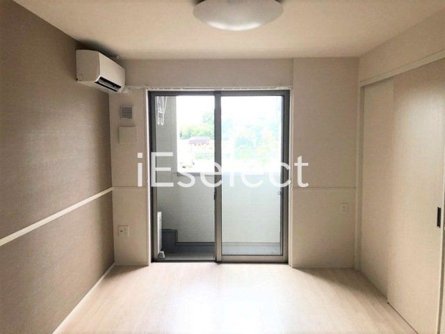 居室・リビング　広々開放的なリビングです♪