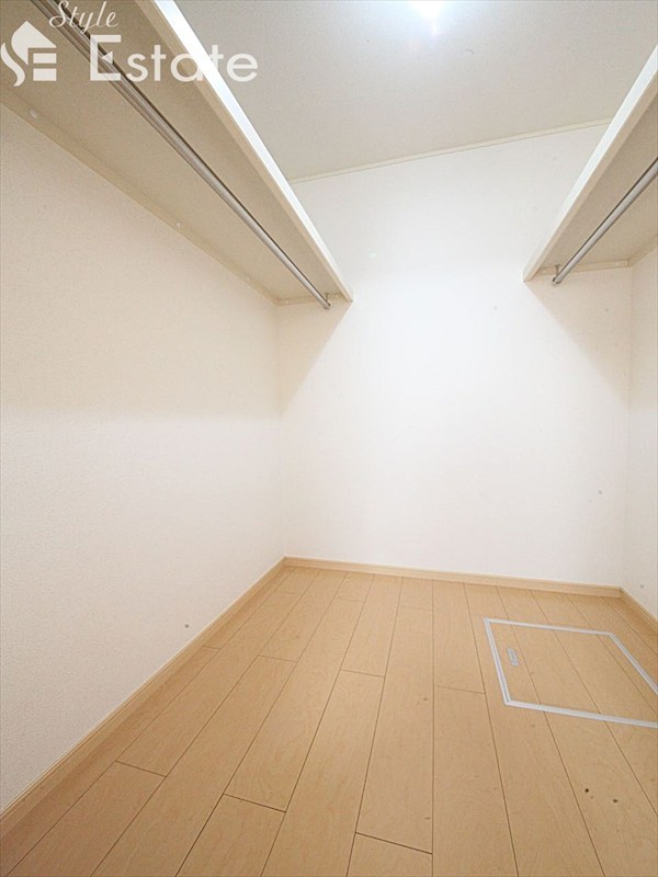 収納　ウォークインクローゼット