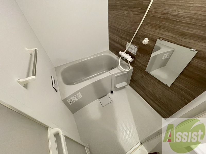 バス・シャワールーム　お風呂になります。一日の疲れを癒してくださいね。