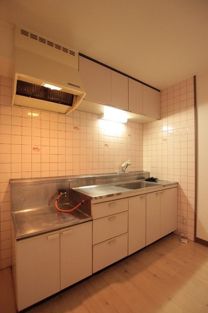 キッチン　同物件別号室