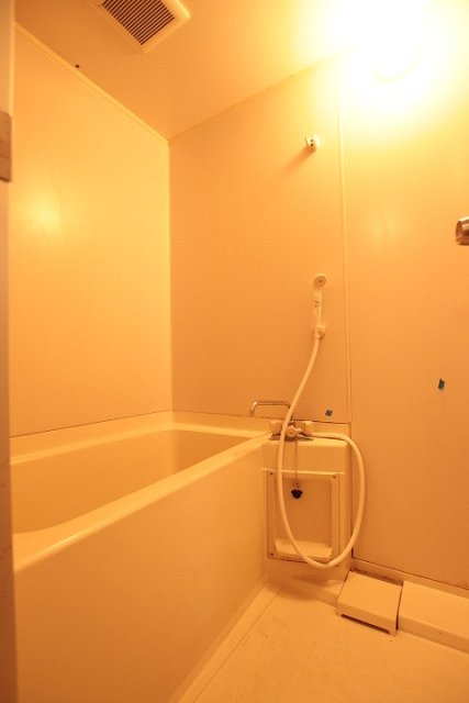 バス・シャワールーム　同物件別号室