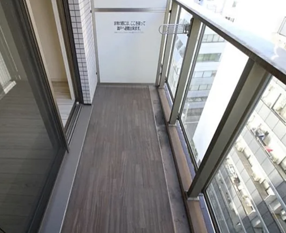 バルコニー