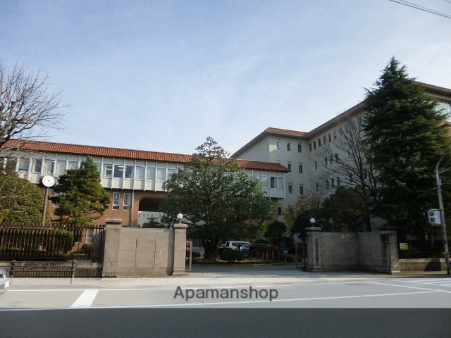 高校・高専　石川県立金沢泉丘高校（高校・高専）まで255m