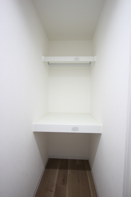 収納　同物件別号室の写真