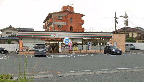 コンビニ　セブン－イレブン大分下郡中央店（コンビニ）まで812m