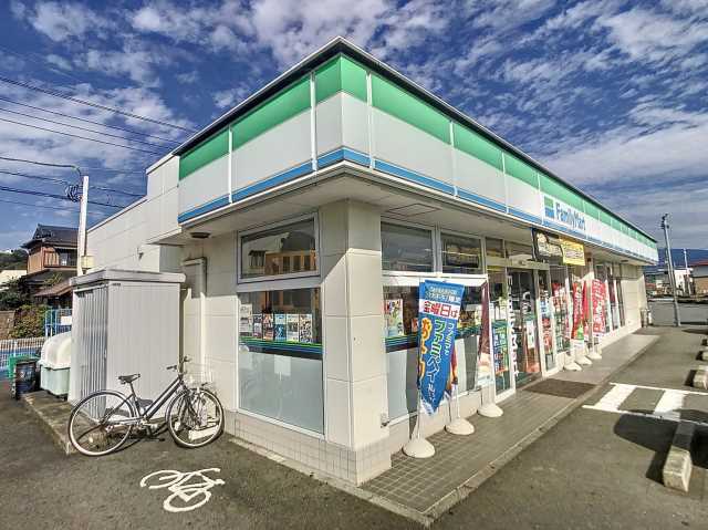 コンビニ　ファミリーマート富士岩松店（コンビニ）まで140m