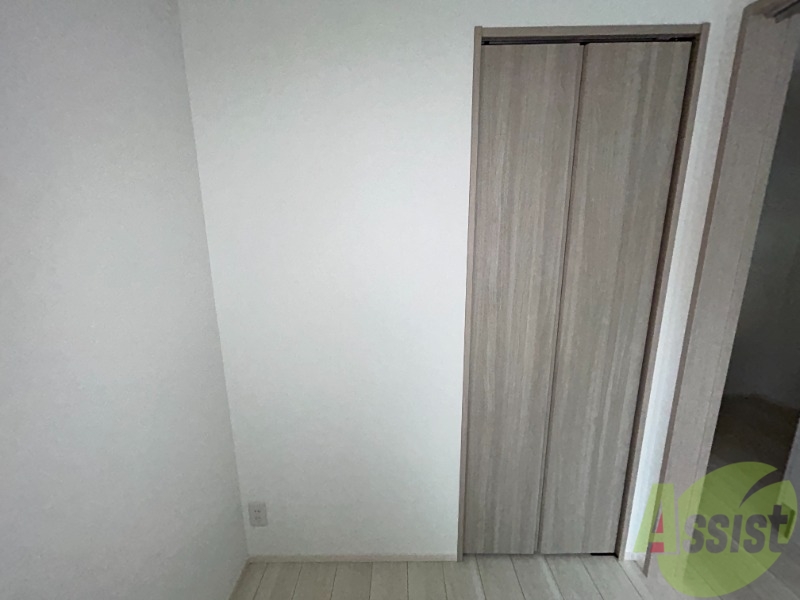 収納　収納はこちらのクローゼットをお使いください。