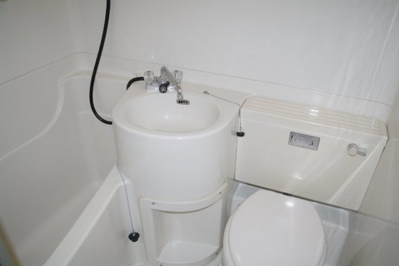 バス・シャワールーム　※別部屋の写真です