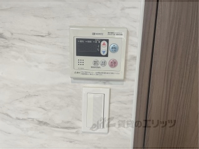 その他設備　給湯器リモコン