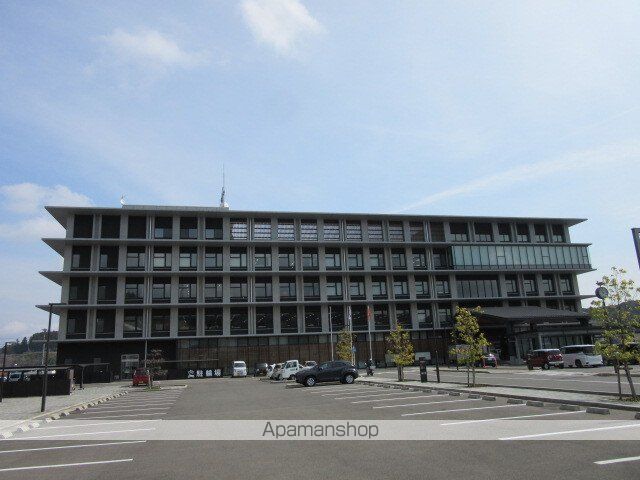 役所　人吉市役所（役所）まで300m