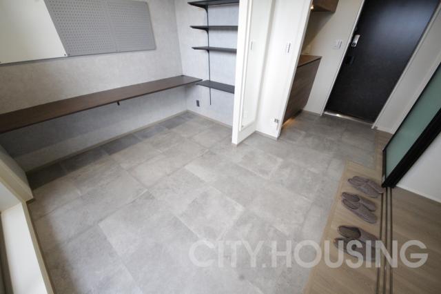 玄関　※同タイプ部屋の写真です。