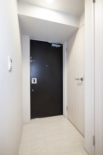 玄関　※写真は同タイプ住戸です。