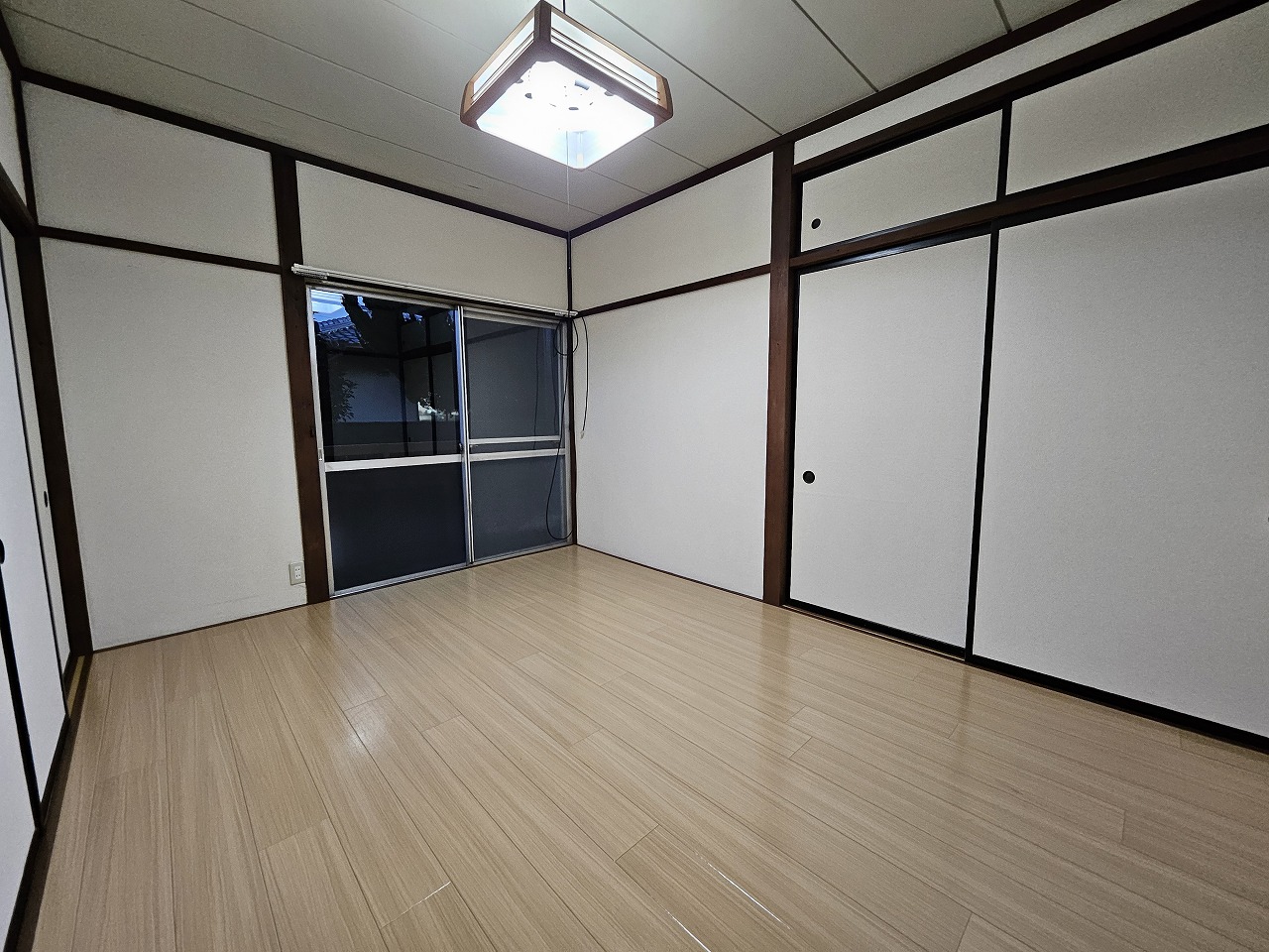 ＪＲ東海道本線 静岡駅 徒歩3分 2階建 築52年の居間写真