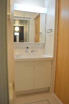 洗面設備　洗髪洗面化粧台