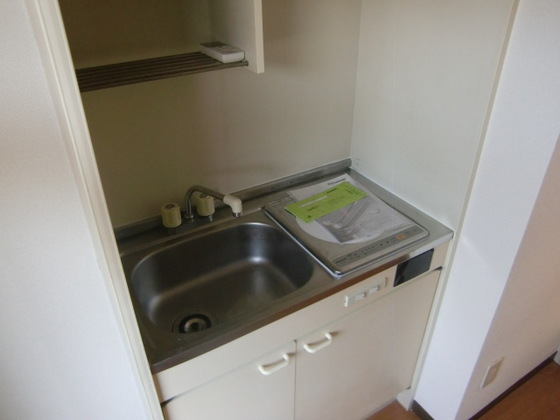 キッチン　※掲載写真は同マンション別部屋参考写真となります。