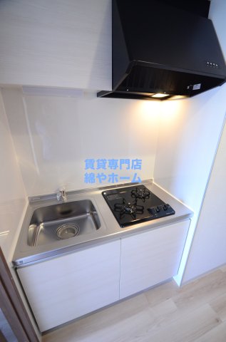 キッチン　コンパクトなキッチンで掃除もラクラク