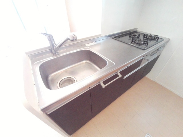 キッチン　楽しきお料理が出来る人気のカウンターシステムキッチン