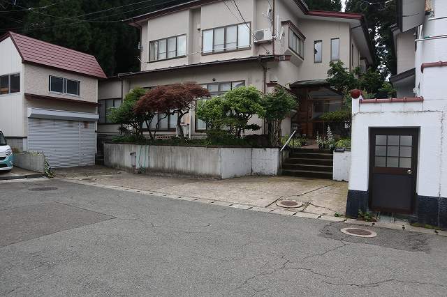 その他　前面道路（その他）まで0m