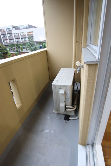バルコニー　洗濯機置き場有り