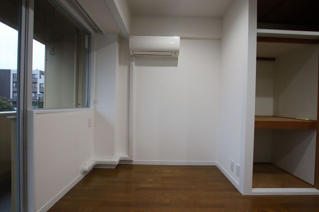 その他設備　エアコン備え付け