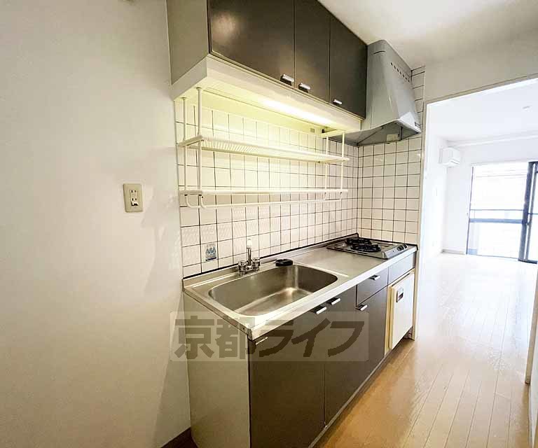 キッチン　コンロ付きのキッチン