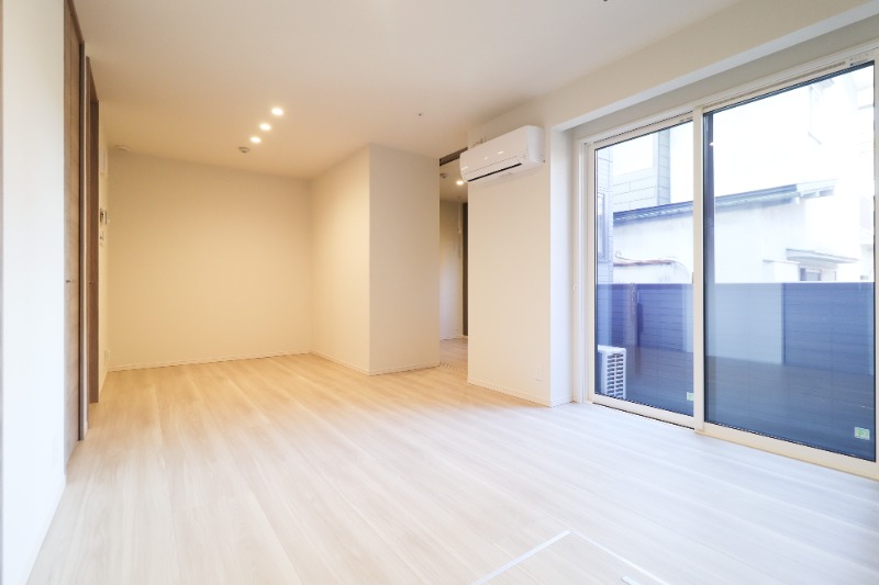 居室・リビング　図面と現状に相違がある場合には現状を優先