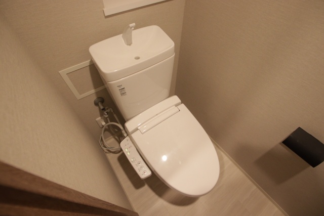 トイレ　※別室の参考写真の為、現況優先です。