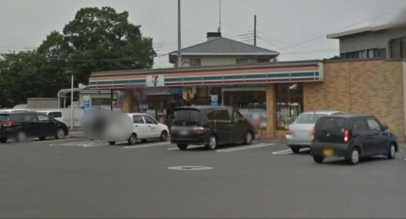 コンビニ　セブンイレブン小山大行寺店（コンビニ）まで1018m