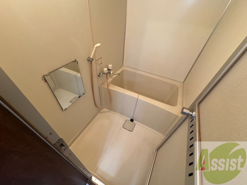 バス・シャワールーム　ユニットバスです。疲れを癒すのに欠かせませんね！