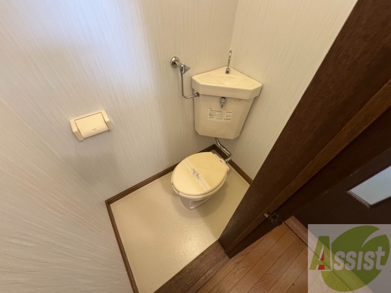 トイレ　こちらはトイレです。清潔感があり、安心して使用できます。