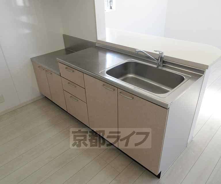 キッチン　広いので作業がしやすそうです！