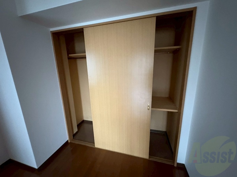 収納　寝室の収納です。部屋がすっきり片付きます。