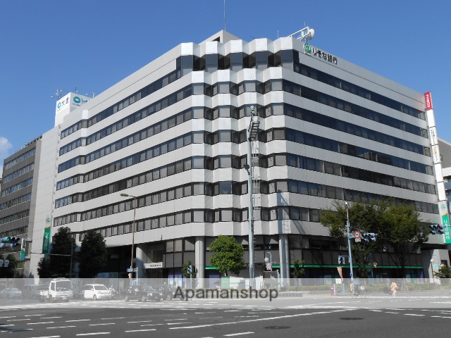 銀行　（株）りそな銀行／南森町支店（銀行）まで134m