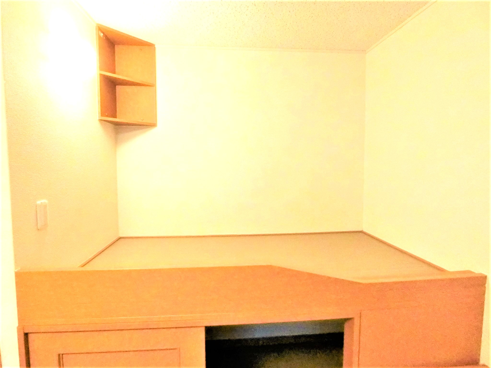 その他部屋・スペース　ベッドスペース（下部に大型の収納付）を完備です☆