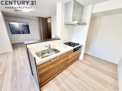 キッチン　3口コンロ・グリル付き！