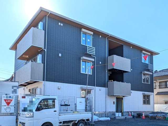 建物外観　建築中