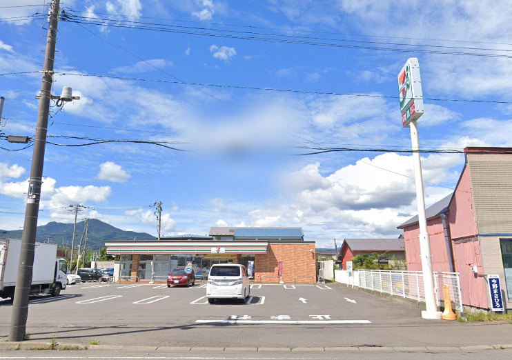 コンビニ　セブンイレブン 登別幌別町5丁目店（コンビニ）まで394m