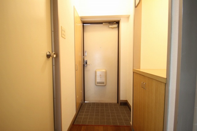 玄関　同物件別号室