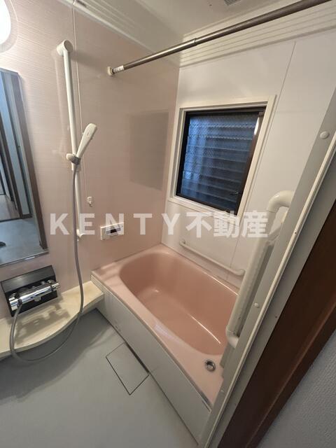 バス・シャワールーム　日々の疲れを癒すお風呂付です