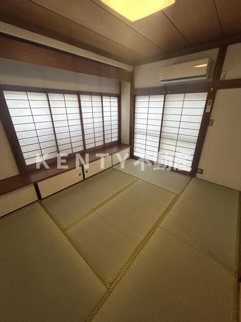 居室・リビング　ゆったりとくつろげる和室です