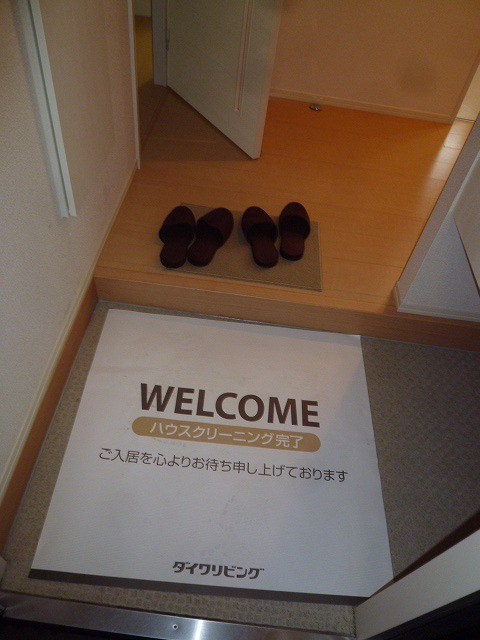 玄関　反転間取参照