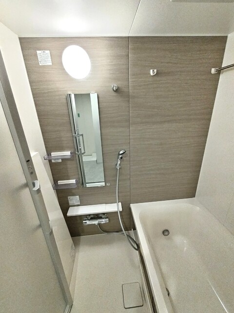 バス・シャワールーム　◆追焚・浴室乾燥機付きのバスルーム◆